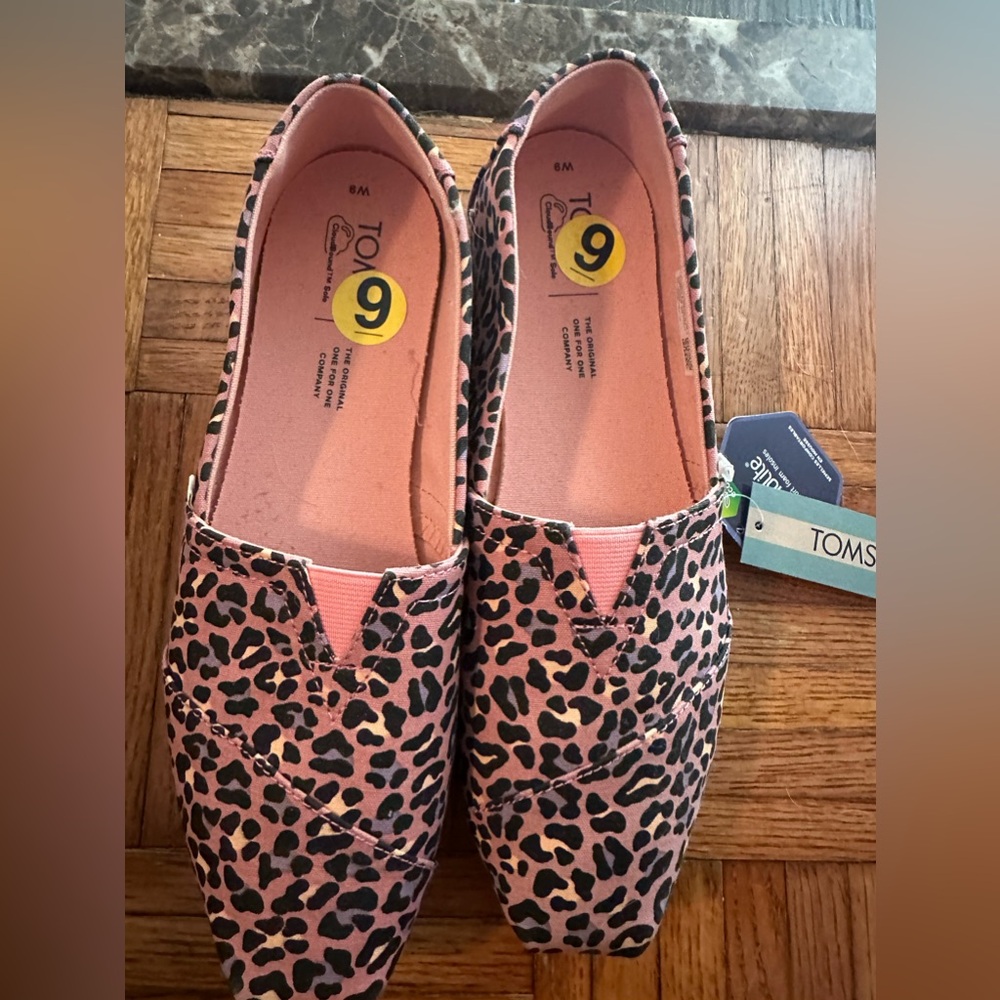 Tom’s Alpargata Blush Classic Leopard Print NWT Size 9